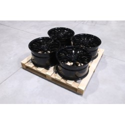Set of CVR1 20x10 ET20 + 20x10,5 ET25 5x112 Gloss Black